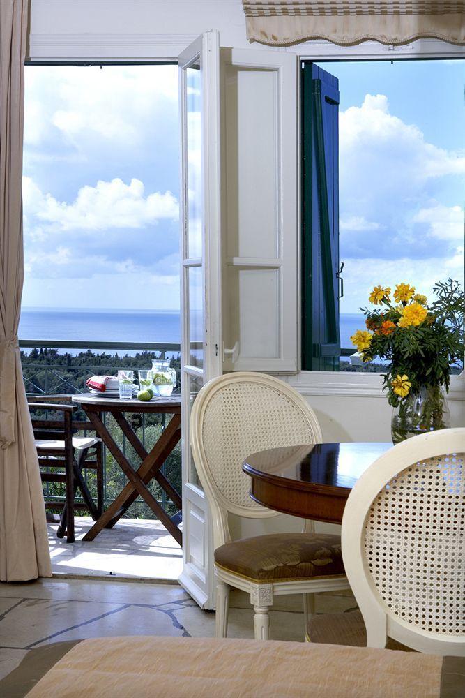 Dafnoudi Hotel Apartments Antipata  Buitenkant foto