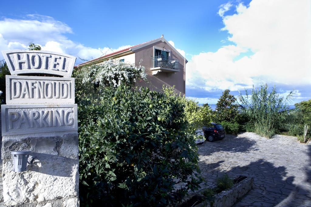 Dafnoudi Hotel Apartments Antipata  Buitenkant foto
